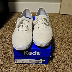 Womens Classic White Keds Size 8.5